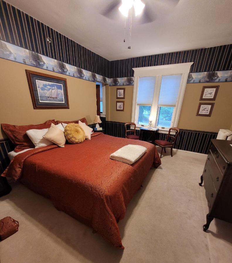 Ruby Manor Bed & Breakfast Gananoque Exterior foto