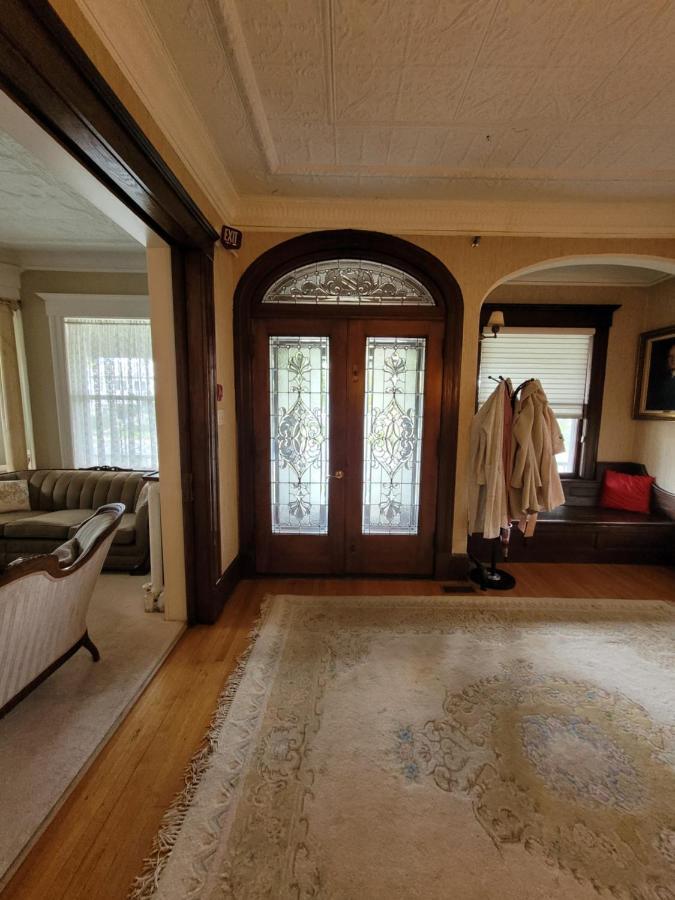 Ruby Manor Bed & Breakfast Gananoque Exterior foto