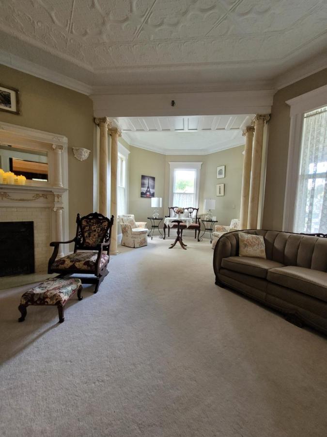 Ruby Manor Bed & Breakfast Gananoque Exterior foto